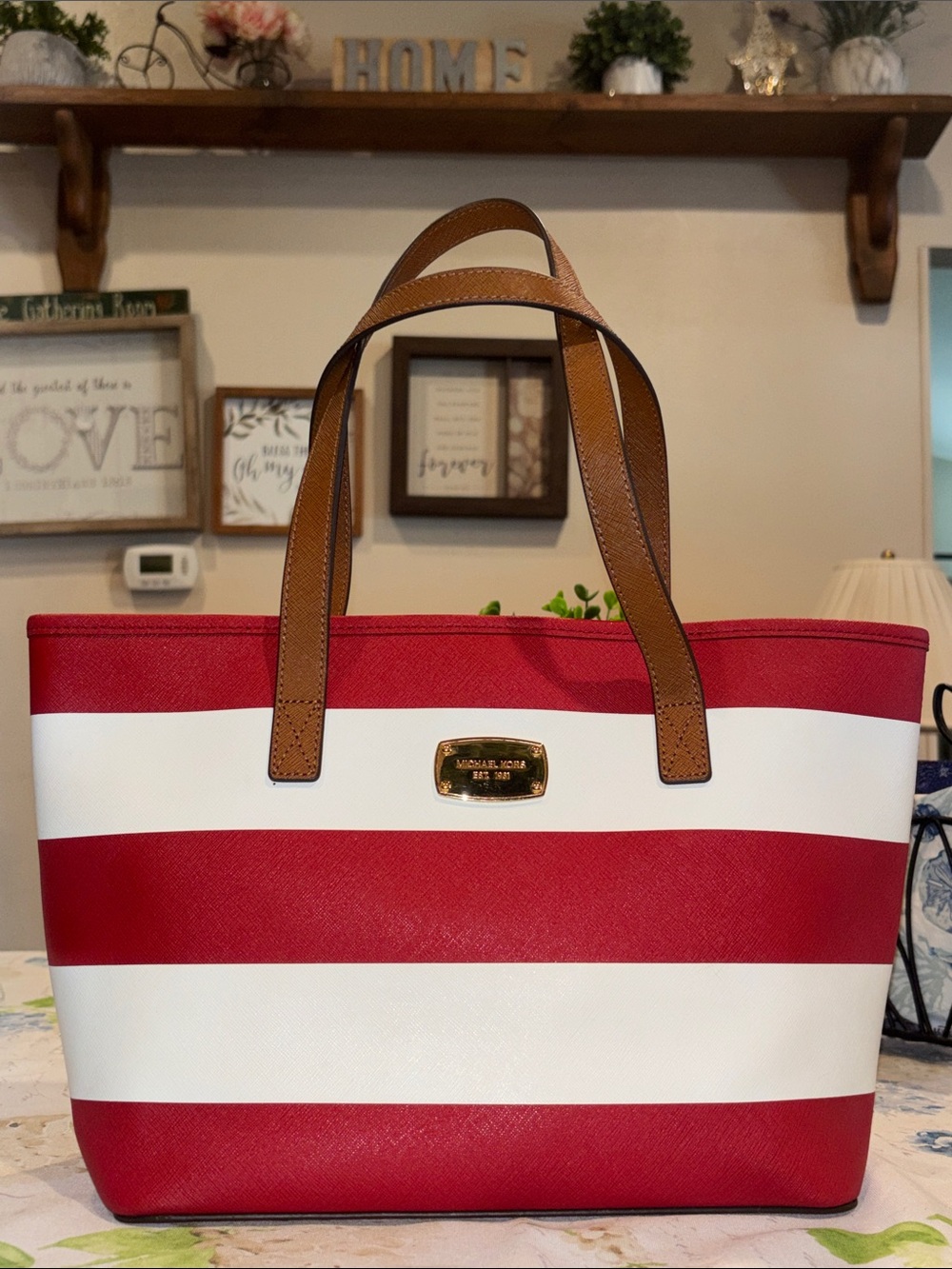 Michael Kors Jet Set Saffiano Small Tote